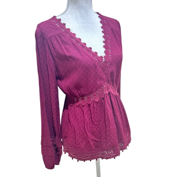 Takara v neck burgundy red blouse crochet trim balloon sleeve lightweight large - Picture 3 of 8